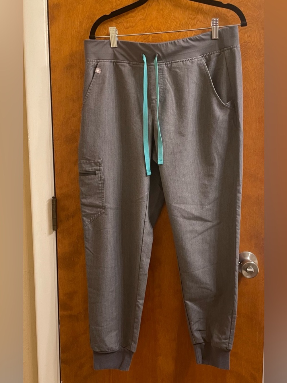Medium Petite FIGS Zamora Jogger Scrub Pants